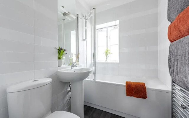Stay in the Heart of Bath