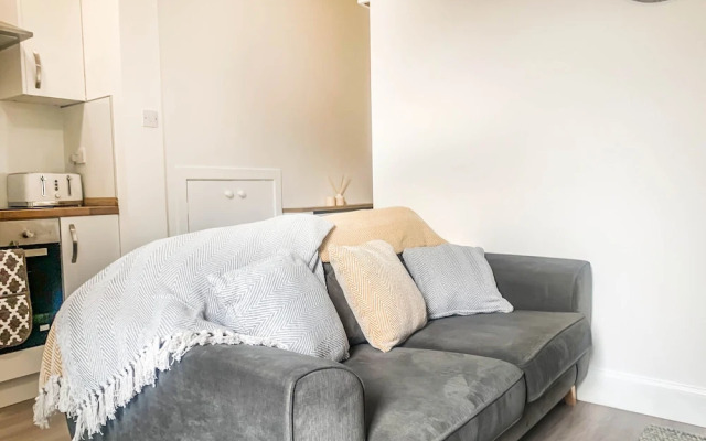The Rosebery Retreat By The Castle 1-bed Apartment