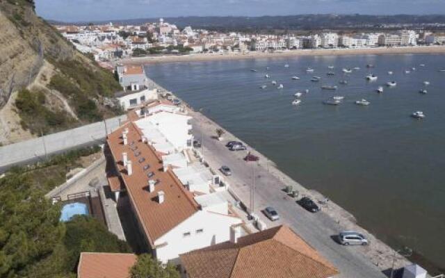 Cais Waterfront Holiday Apartments