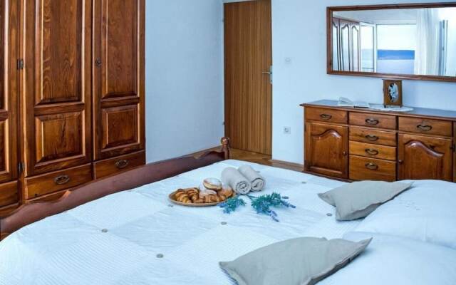 Mari - 250 m From sea - A2