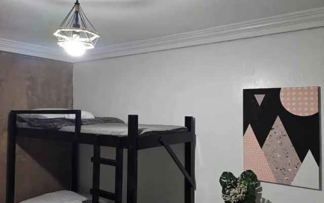 Luxhomme Guesthouse With Balcony