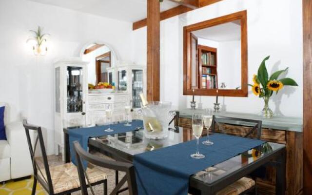 Candelaria's Mountain House (Pool & Sea Views)