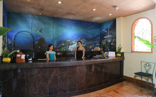 Coco Grove Beach Resort