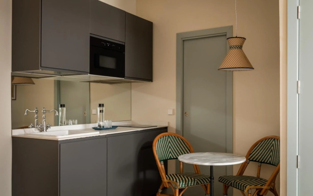 Residence Abril by Pillow