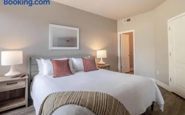 Landing Modern Apartment With Amazing Amenities Id87235