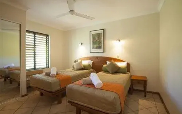 Seascape Holidays - 48 Hibiscus