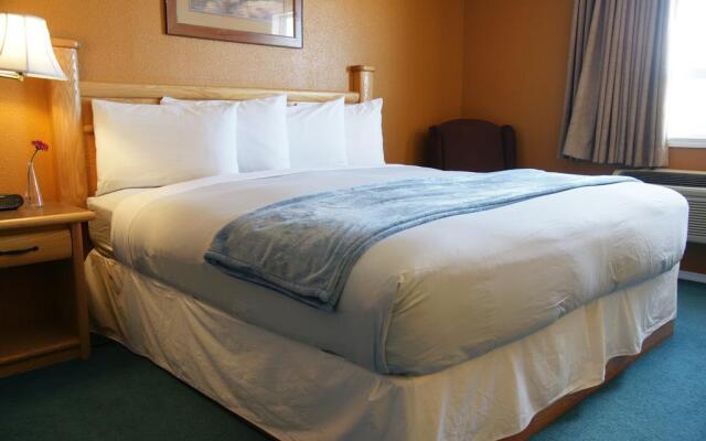 R & R Inn & Suites