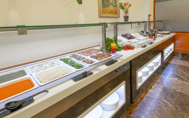 Hotel & Aparthotel Cosmos