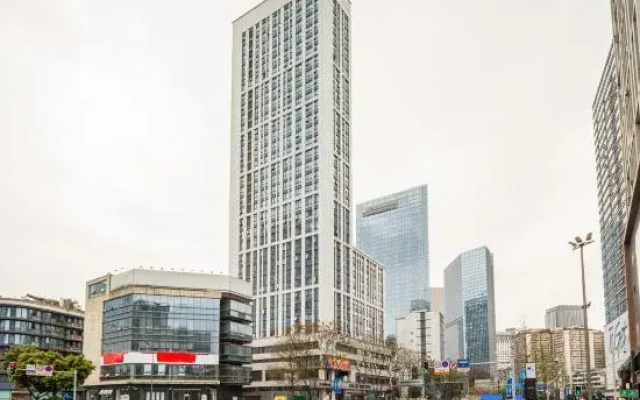 Chengdu Youyue·HOUSE Service Apartment (Chunxi Road Tianfu Square Branch)