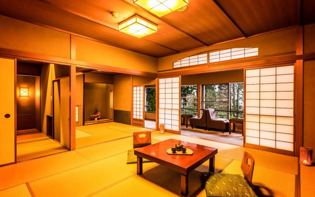 Ooedo Onsen Monogatari Premium Yamanaka Grand Hotel