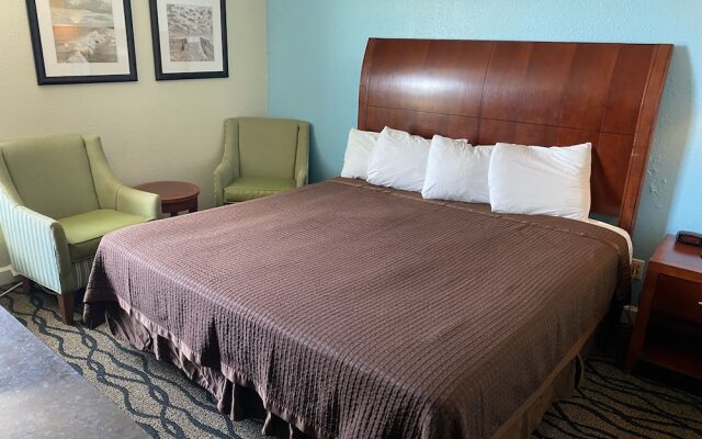 Ocean Sands Beach Boutique Inn - Stay At the Beach