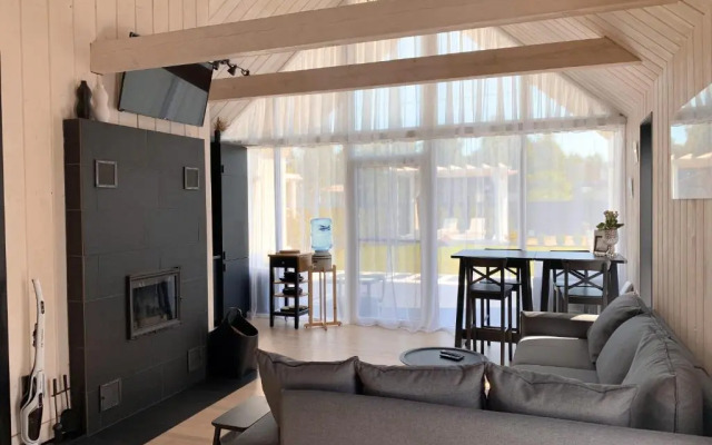 HARMONY Design and Vacation House