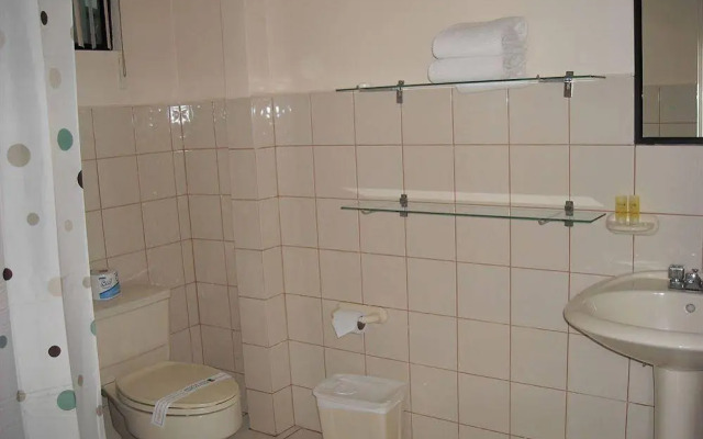 Melrose Plaza Suites