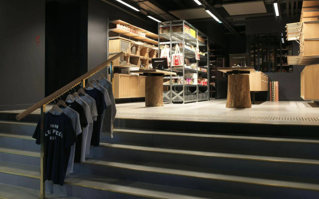 Mob Hotel Paris les Puces