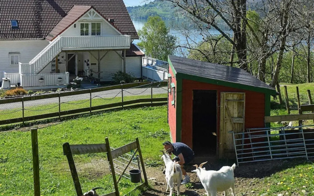 6 Person Holiday Home in Onarheim