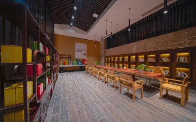 Wanyuan Pinxuan Hotel (Wengyuan County Government Branch)