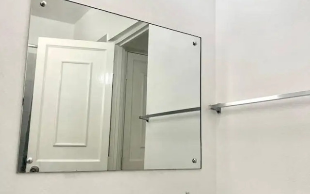Cozy Central 1-bed Apartment in Kingston