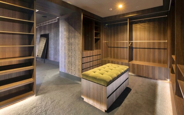 The Birdcage Luxury 4BDR Penthouse