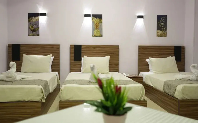 Good Season Hotel