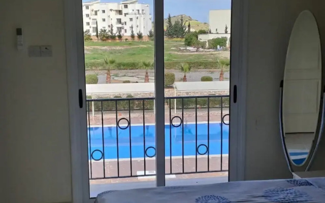 Penthouse-5 Guests-balcony-aircon-parking