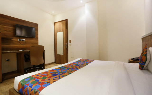 Fabhotel Royal Touch