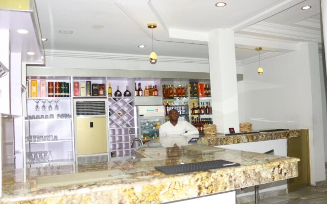L.A Kings Hotel