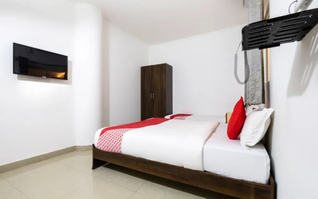 OYO Flagship 18372 Splenor Inn