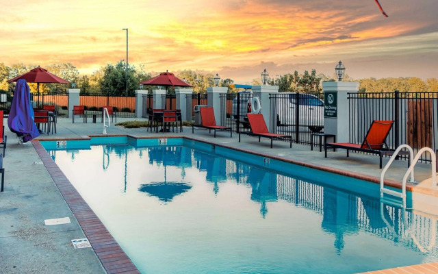 La Quinta Inn & Suites by Wyndham Starkville at MSU