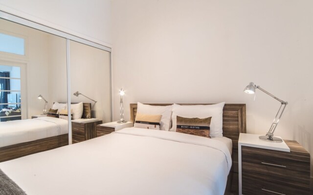 LikeAHotel-Ste Catherine/Downtown Montreal