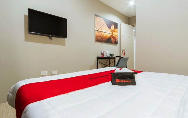 RedDoorz Plus near Osmena Highway 2 - Quarantine Hotel