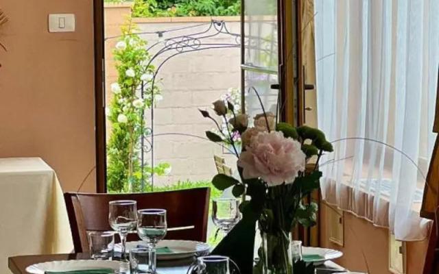 Hotel Oxford Inn & Suites