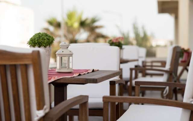 Ileri Hotel & Apartments