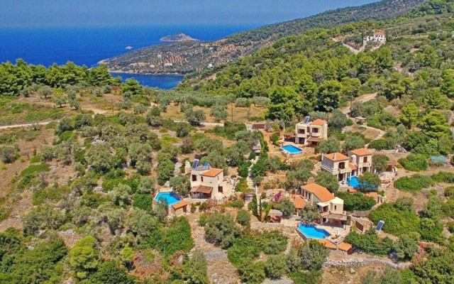Poikilma Alonissos Villas Villa Petra 105m2