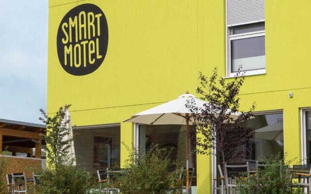 Smart Motel