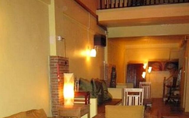 Siam Tulip Guesthouse & Restaurant