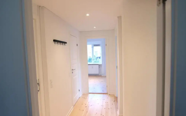 Great 2-bed w Balcony in Charlottenlund