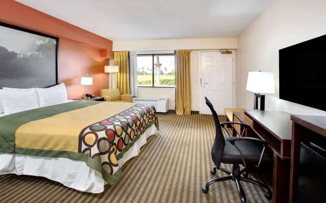 Super 8 by Wyndham Orlando International Drive