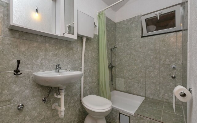 Apartments Robinzon Milivoj