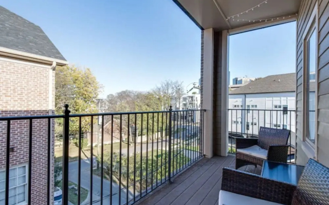 Bring Friends - Nashville Extra Large Rental Condo