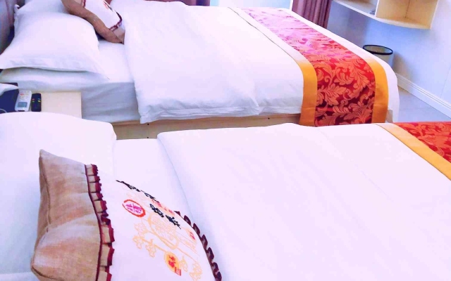 Tonghuayuan Business Hotel