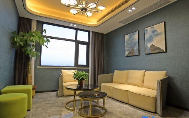 Moshang Yaju Lihua Hotel (Linzhou Bus Station Longhu Water System Park Branch)