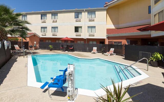 Red Roof Inn Houston - Westchase