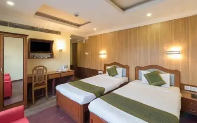 OYO 794 Hotel East Palace