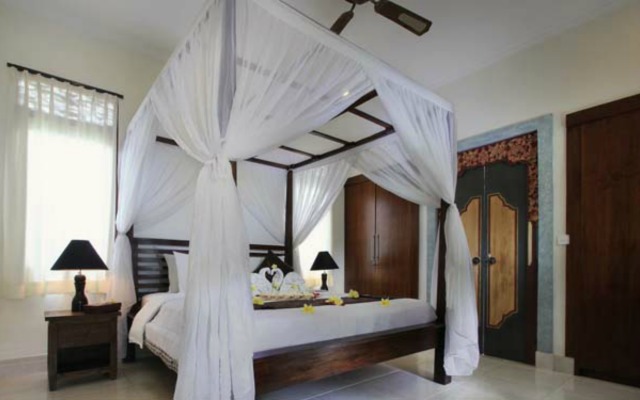 Mawa House by Pramana Villas