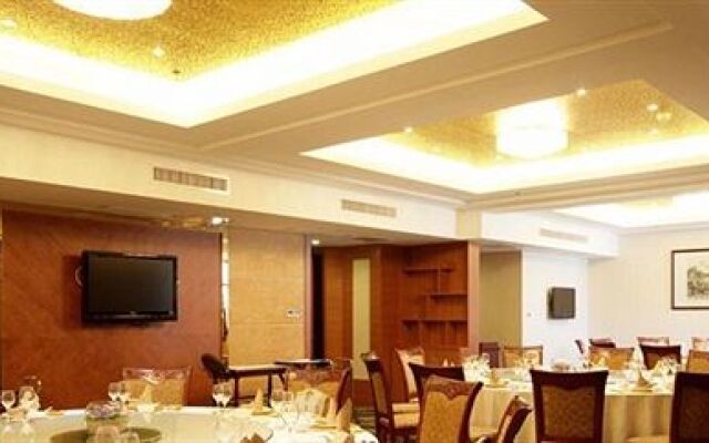 Juntai Hotel - Linhai