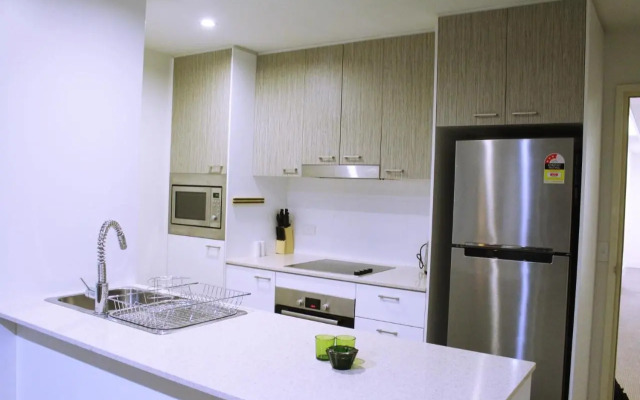 Tranquil, Relaxing Forrest Style Apartment - Braddon CBD