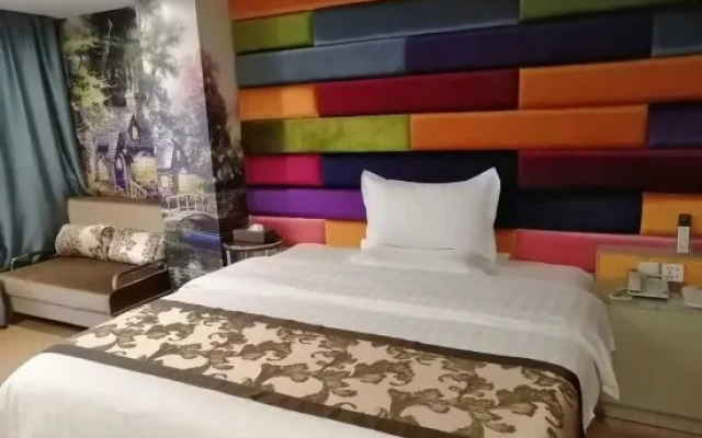 7 Inn Fashion Hotel (Foshan Xilushan Eternal Love Branch)