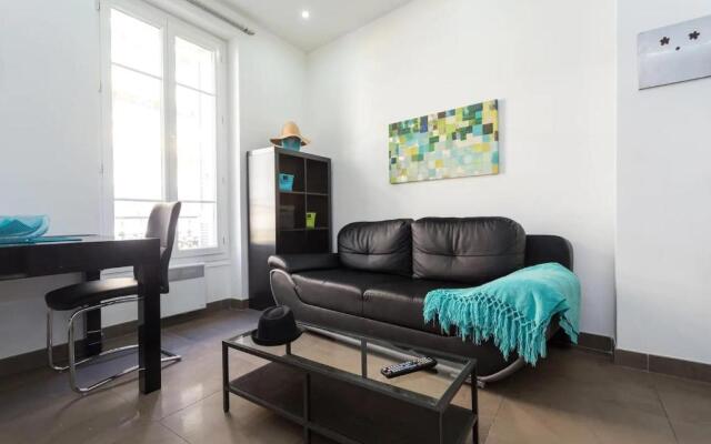 Feel Home - France 15