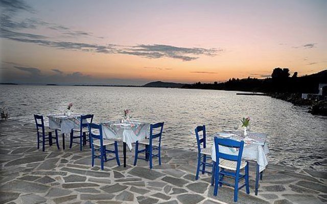 Holidays in Evia Beach Hotel