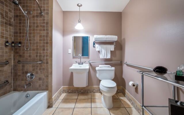 The Harbor Front Inn